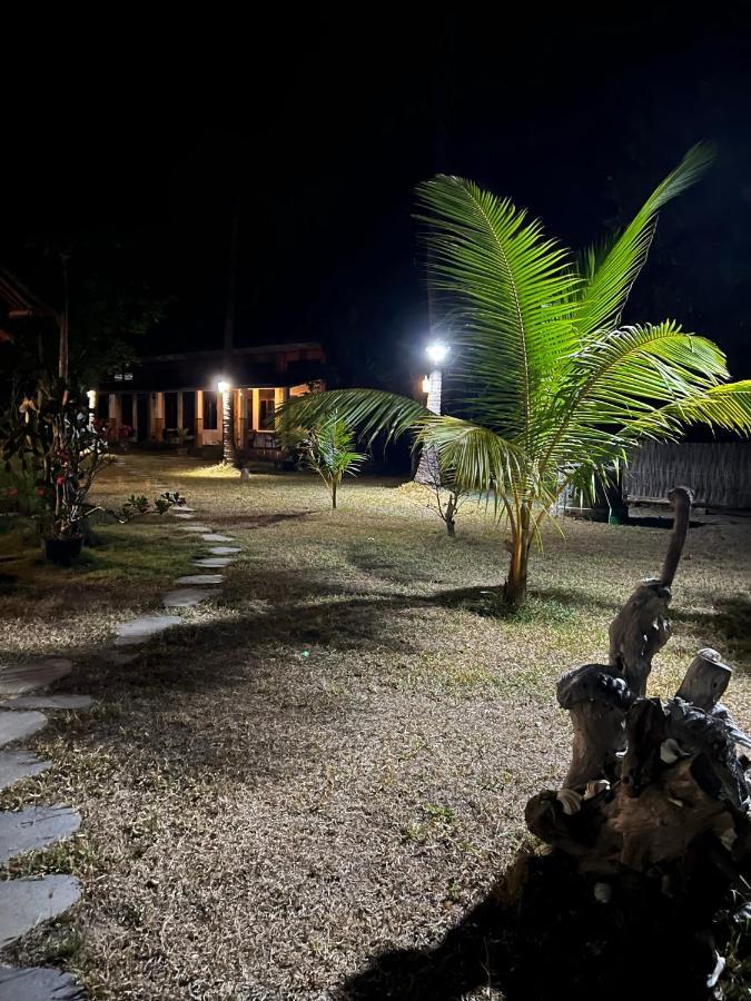 The Papalagi Resort Gili Gede Екстер'єр фото