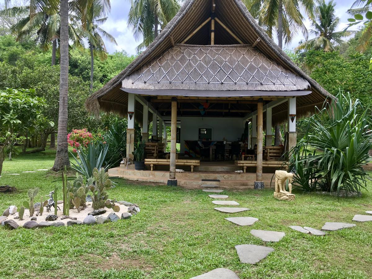 The Papalagi Resort Gili Gede Екстер'єр фото